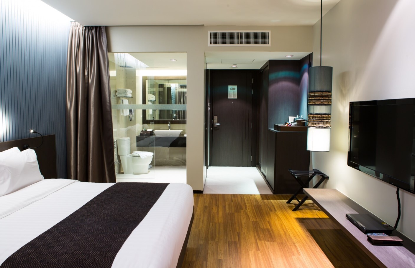 panoramic-business-suite